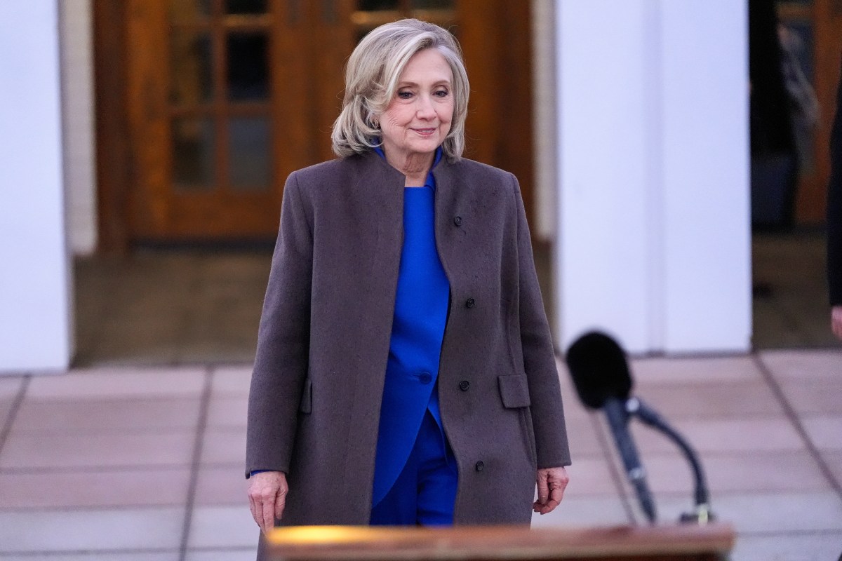 Ghislaine Maxwell: The Chelsea Clinton Wedding Link